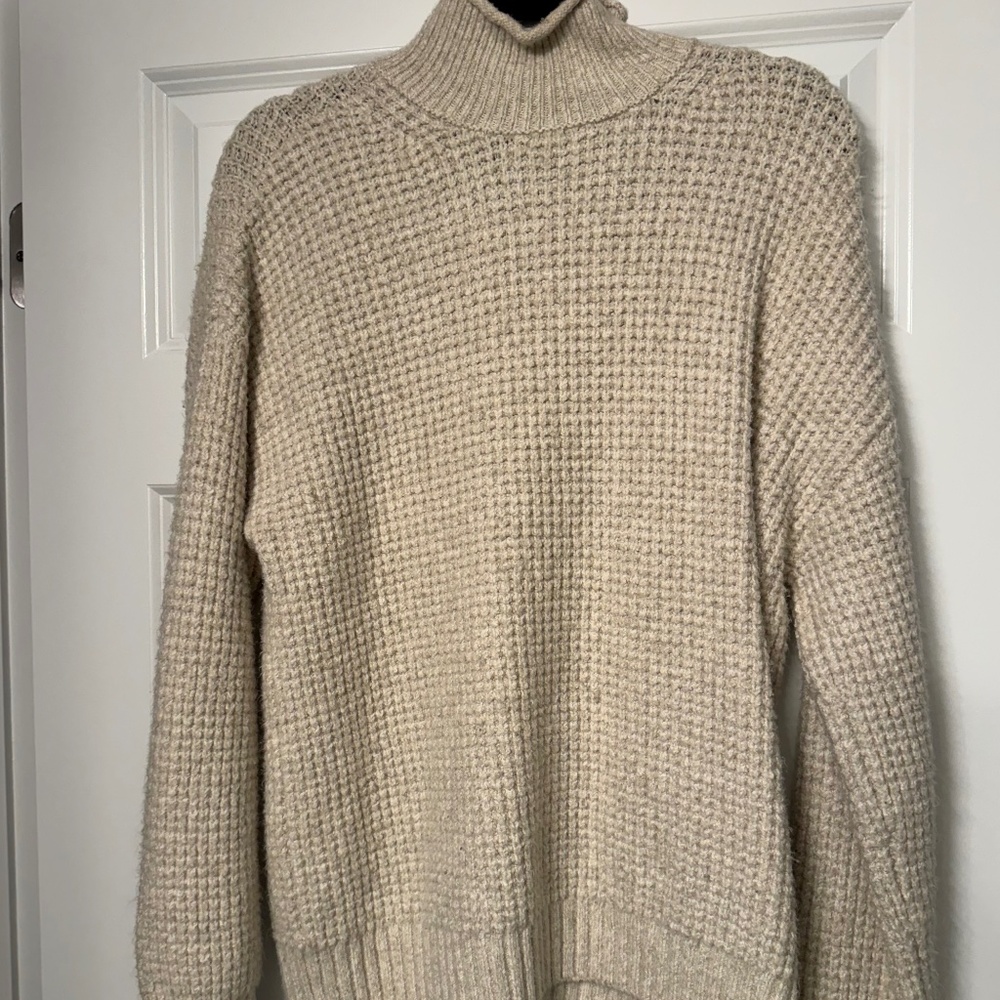 American Eagle Oversized Sweater